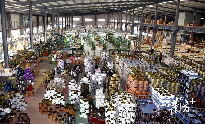 前三季度電白八項(xiàng)主要經(jīng)濟(jì)指標(biāo)領(lǐng)跑全市 化學(xué)原料與化學(xué)制品制造業(yè)成關(guān)鍵驅(qū)動力